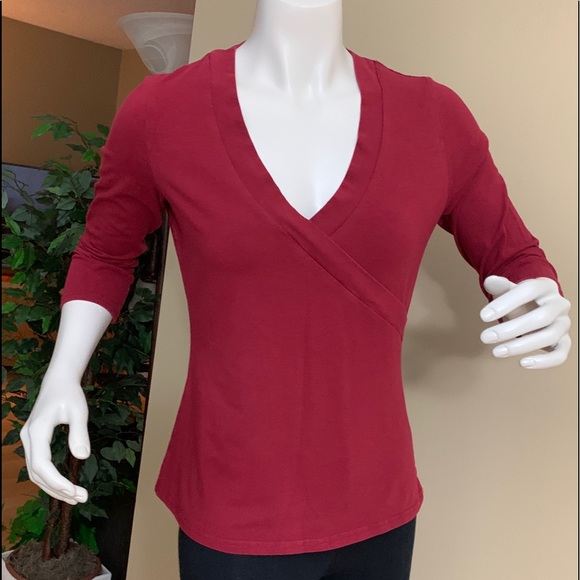 2/$20 Ricki’s Maroon V-neck 3/4 Sleeve Top - Picture 2 of 6